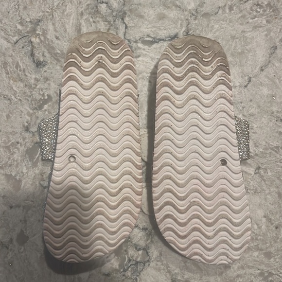 Steve Madden girls rhinestone sandals - Picture 8 of 10